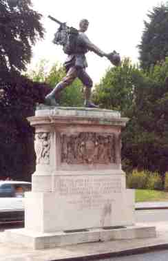 CambridgeMemorialComingHome.jpg - 7992 Bytes