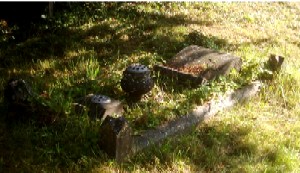Eades Family Grave